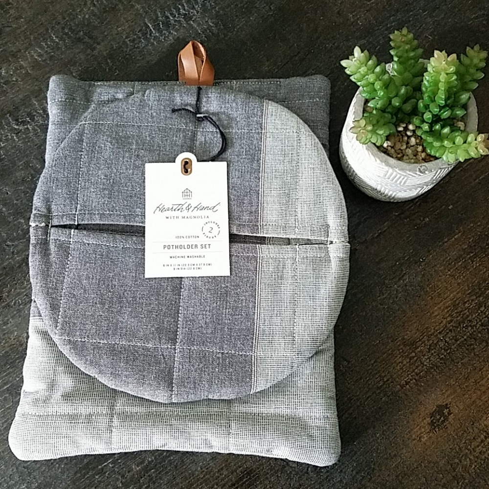 Hearth & Hand Potholder Set - Picture 2 of 4